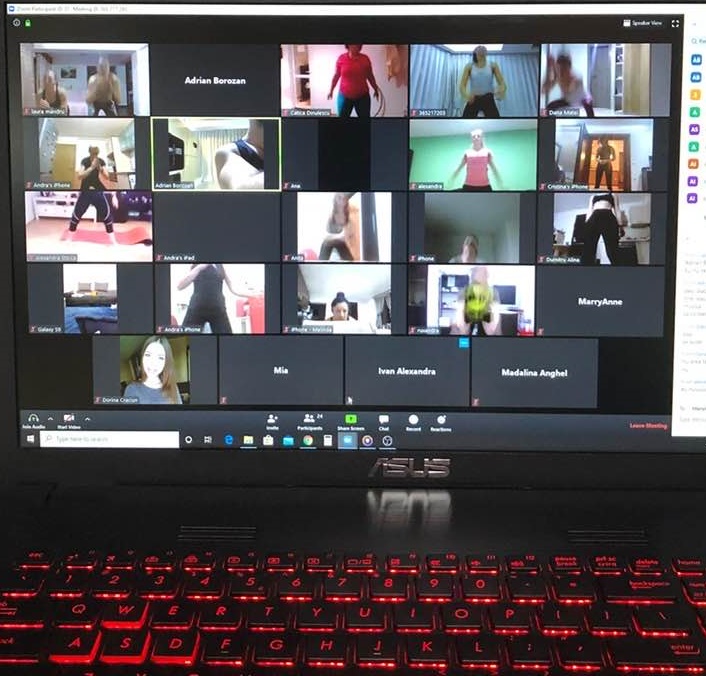 Antrenamente online. Ce săli și antrenori (individual) țin clase live