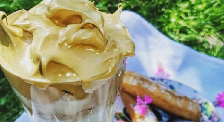 Rețeta de Dalgona, simplă și rapidă