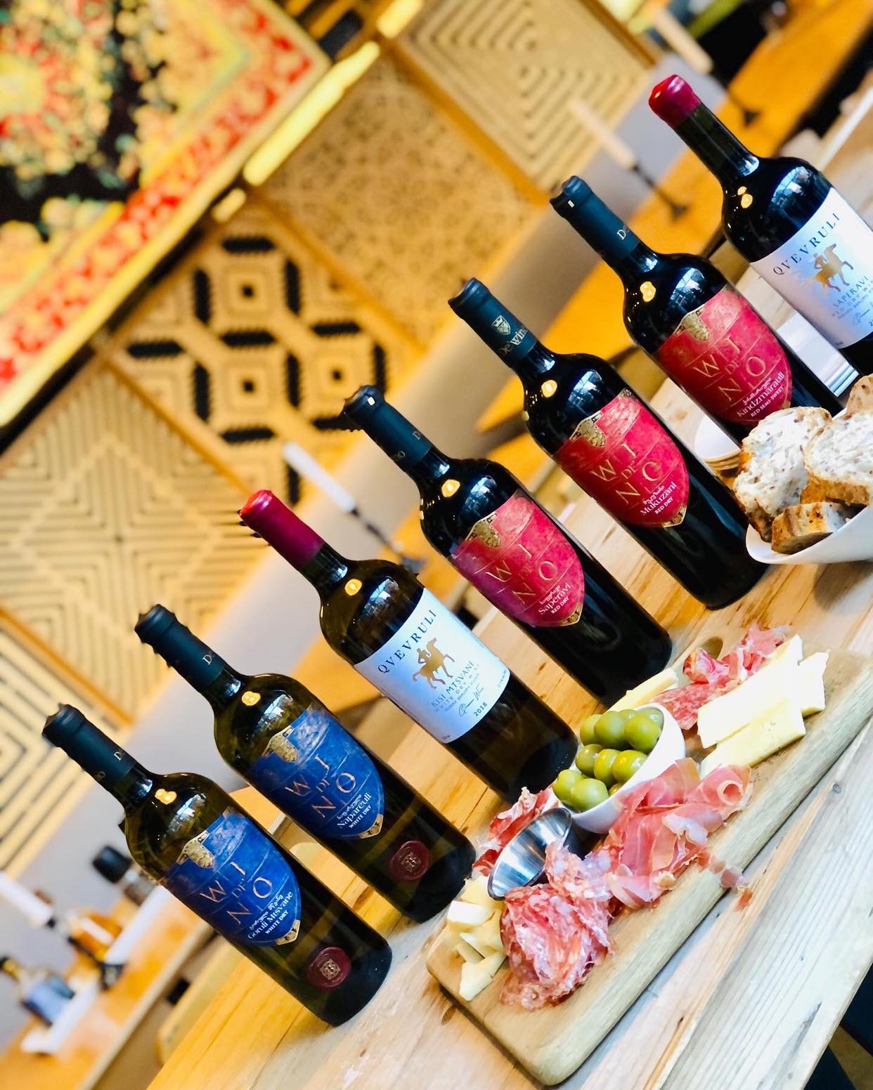 adriana-joy-degustare-vinuri-georgiene-vino